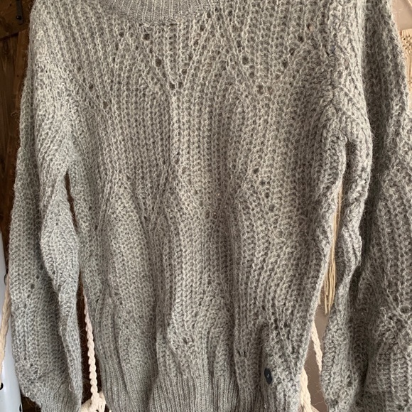 NWT Abercrombie & Fitch Gray Sweater XS & Small Available - Picture 3 of 7